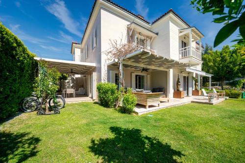 Portville Canal Side Villas 66 (3br)