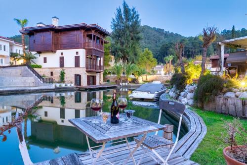 Portville Canal Side Villas 66 (3br)