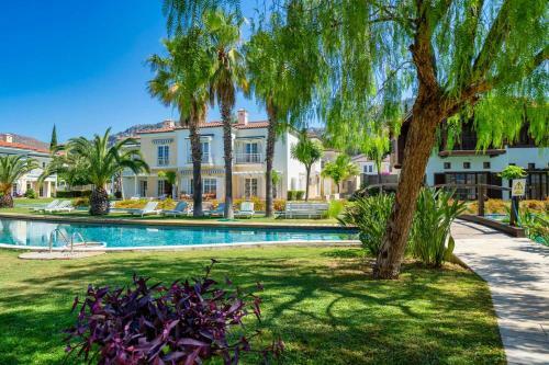 Portville Canal Side Villas 65 (2br)