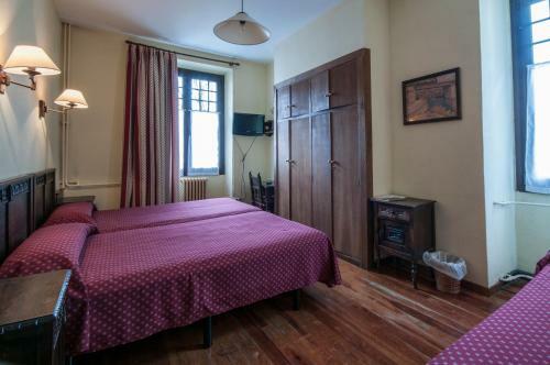 Hostal Ayestaran II