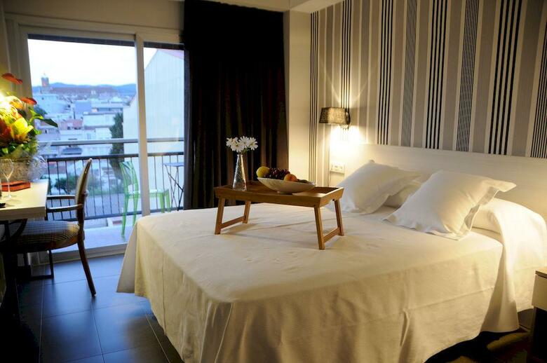 New Hotel Colon