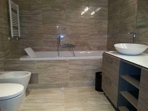 New Hotel Colon