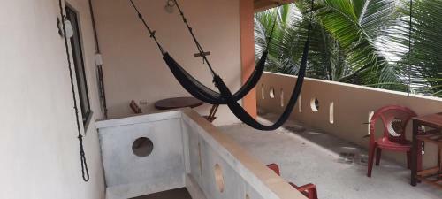 Hostal Esperanza Tuy - Doble Con Ventilador Y Cocina Compartida