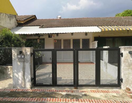 Fivehouz Guest House