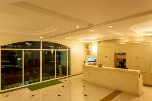 Ivory Palace Hotel