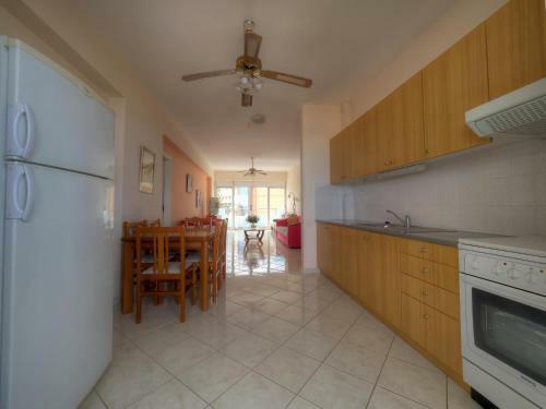 Beautiful 2 Bedrooms Sea View Apartment