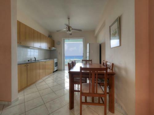 Beautiful 2 Bedrooms Sea View Apartment