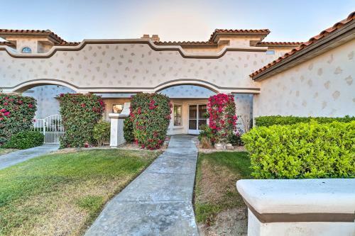 Palm Desert Townhome With Country Club Access!