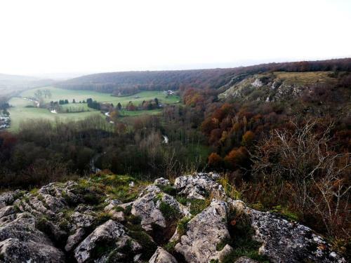 La Roche Trou�e - Maison Avec Vue � Nismes