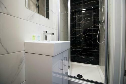 T? Suites 1 - New Aparthotel In Cardiff