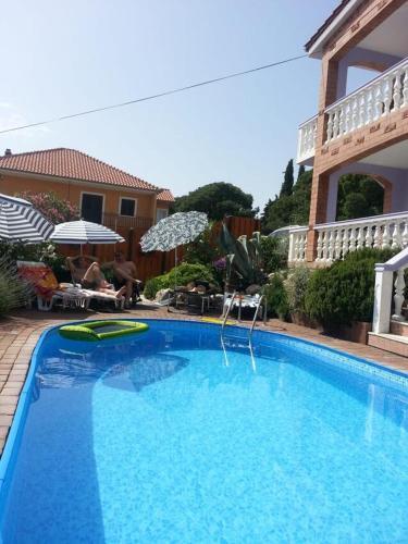 Apartments With A Swimming Pool Jezera, Murter - 19541
