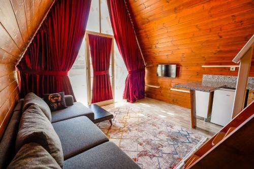 Cozy Bungalow Surrounded By Nature With Shared Pool In Demre, Antalya