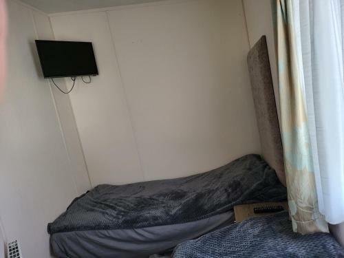 Remarkable 2-bed Lodge In Clacton-on-sea