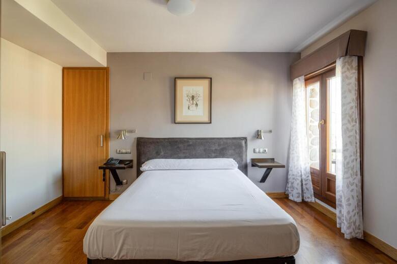 Hostal Izar-ondo