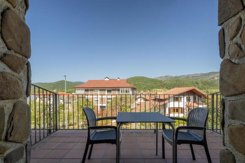 Hostal Izar-ondo