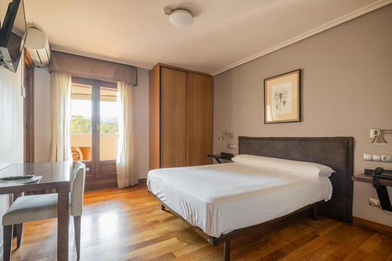 Hostal Izar-ondo