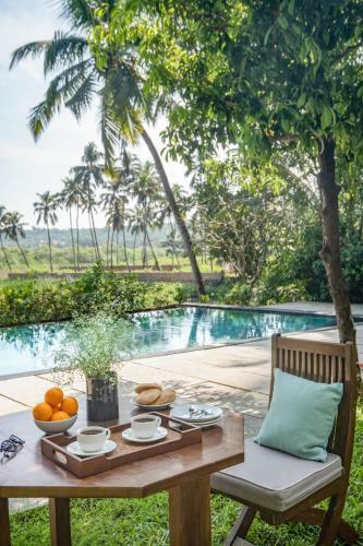 Villa Frangipani On The River