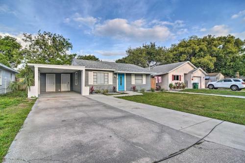 Clearwater Seaside Bungalow Patio And Grill!