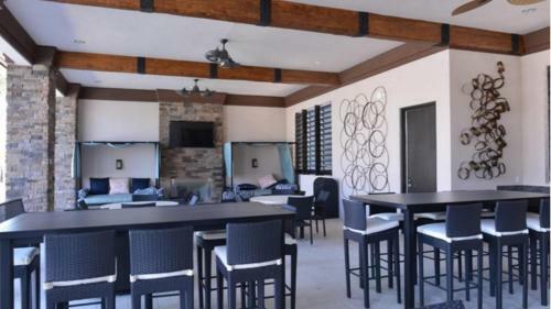 Fabulous Home With Pool At Solterra Resort St5501