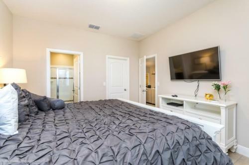Sun Sational 5 Bedroom Solterra Luxury Villa Villa