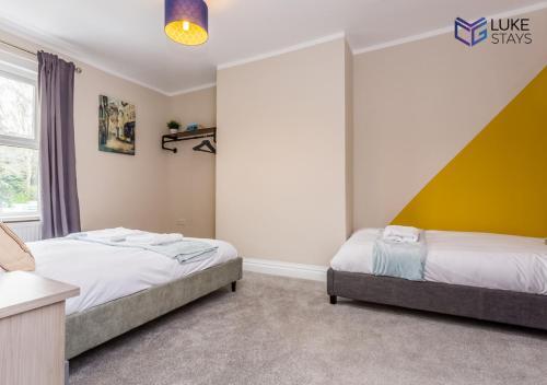 Apartamento ?beautiful 4 Bed House ? 1 Bed Ensuite? Durham?