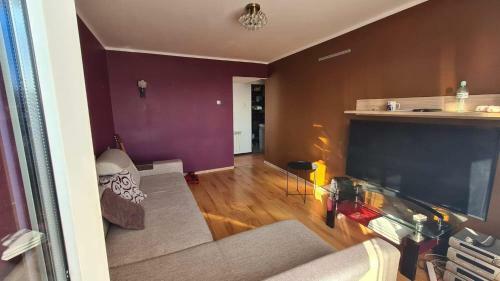 Uroczy Apartament W Centrum I Darmowym Parkingiem.