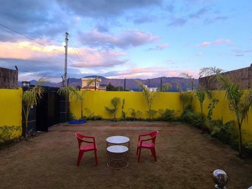 Kartik Homes , Cheerfull 2- Bedroom Cottage With Refreshing View