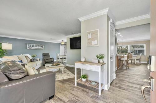 Fleming Ct Pool Home - Palm Coast