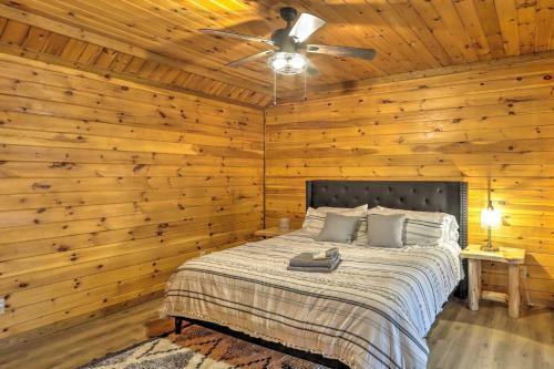 Chic Cherry Goose Lodge With Hot Tub And Deck!