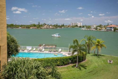 207 - Palms Of Treasure Island Resort