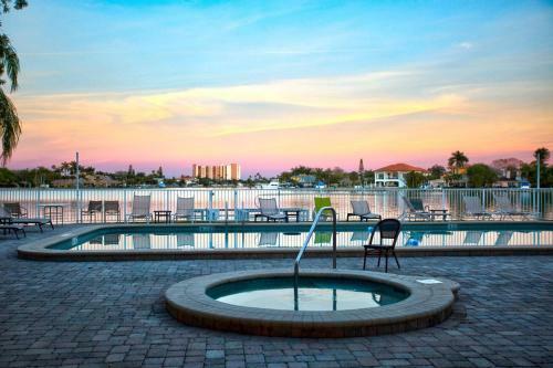 408 - Palms Of Treasure Island Resort