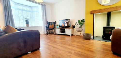 Lligwy House - Charming 3-bed House In Holyhead