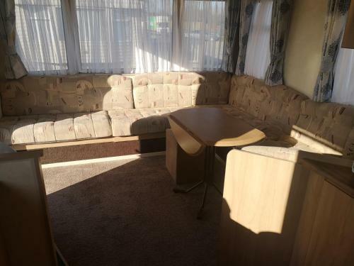 Lovely 2-bed Apartment In Walton On The Naze