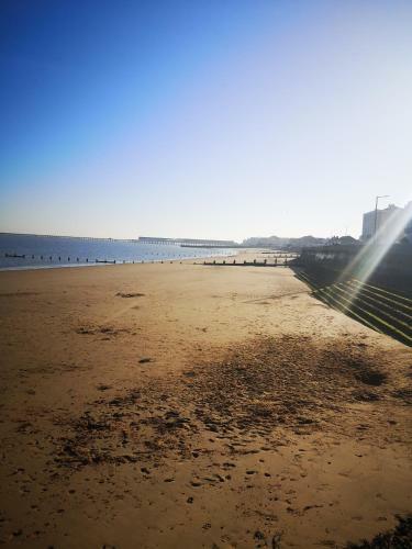 Lovely 2-bed Apartment In Walton On The Naze