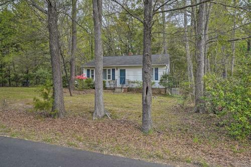 Cozy Home Near Downtown Chapel Hill With Deck!