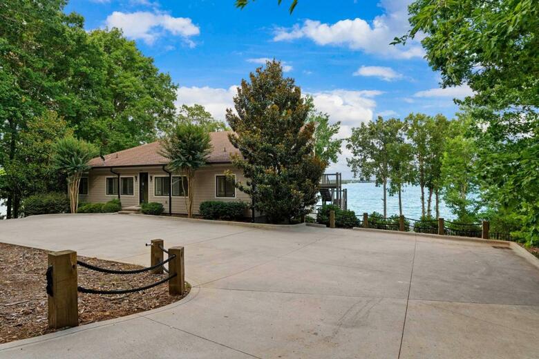Lake Norman Getaway By Stay Lake Norman