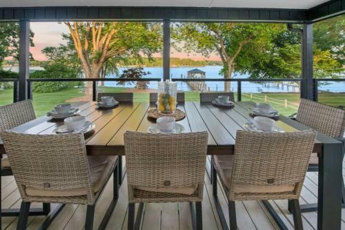 Southern Sunrise By Stay Lake Norman