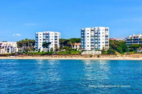 Precioso Apartamento En Primera Linea De Playa