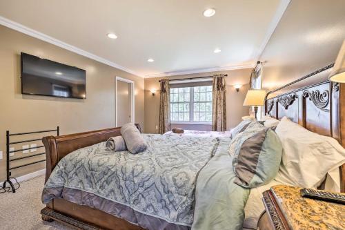 Waterfront Poconos Getaway Game Room And Deck!