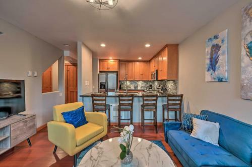 Stylish Townhome About 6 Mi To Downtown Seattle!