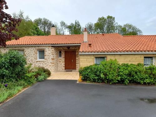Hostal A L'or�e Du C�dre