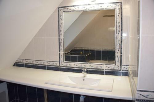 Hostal Les Chambres D'h�tes De L'all�e Des Champs