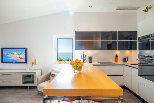 Villa 41 Luxury Sea View Old Town Center