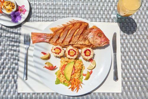 Costa Caribe Beach Hotel & Resort