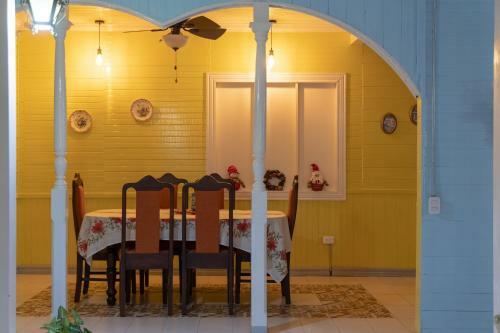 Bed & Breakfast Alice Y Juancito Boutique Hotel