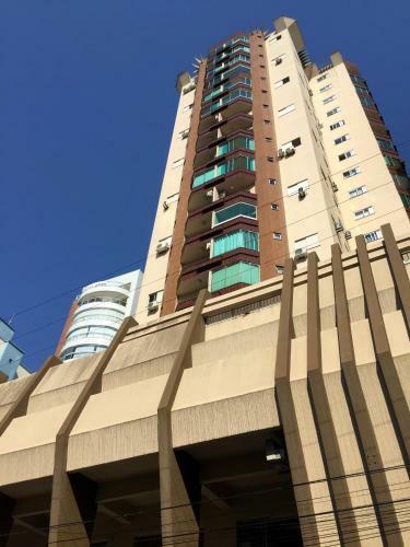 Apartamento Incr�vel Ap A 100m Do Mar Com Ar E Wi-fi