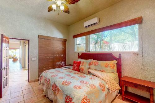 Hotel Coral Sand 10, West Bay Beach