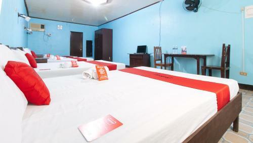 Hotel Reddoorz Plus @ Costa Roca Balamban