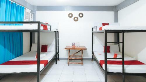 Hotel Reddoorz Plus @ Costa Roca Balamban
