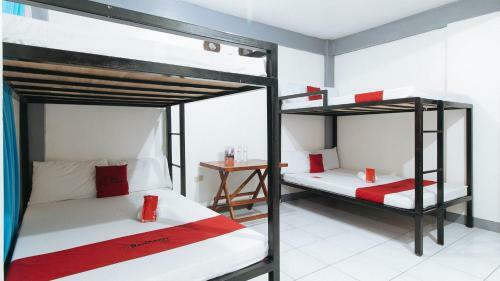 Hotel Reddoorz Plus @ Costa Roca Balamban